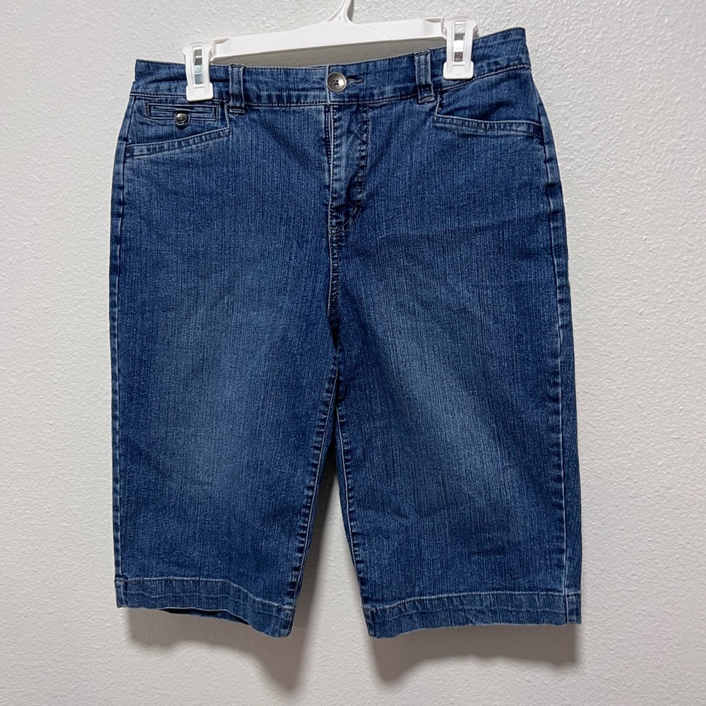 Bandolino Medium Wash Denim Bermuda Shorts Size 8